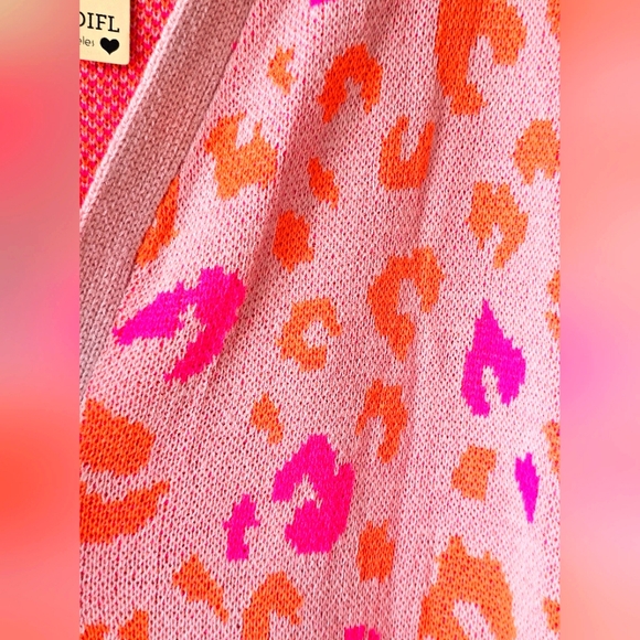 Jodifl Boutique Barbie Leopard Print Pink & Orange Sweater Cardigan W/ Pockets - Picture 7 of 10